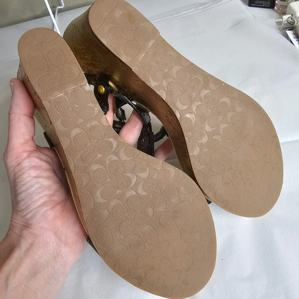 Coach Mercy Black Patent Leather Gold Metallic Cork Wedge Sandals Womens 8.5